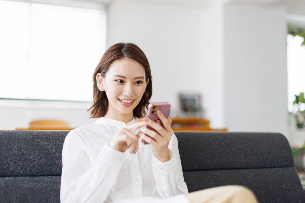 【20代必見！】povo2.0のトッピングって何がおすすめ？Z世代目線で徹底解説