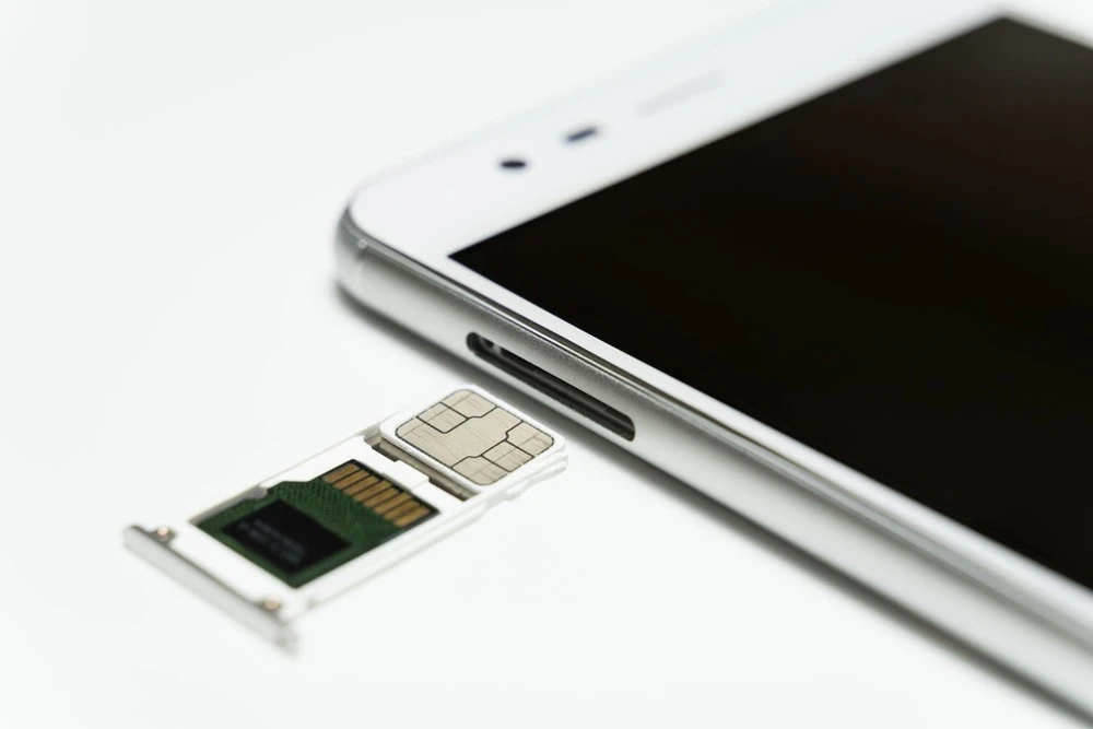 iPhoneを機種変更する前にやることやデータ移行・SIMカードをさし替えるタイミングについて